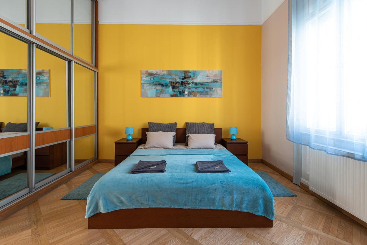 Patrik'S Budapest Center Apartment Bagian luar foto