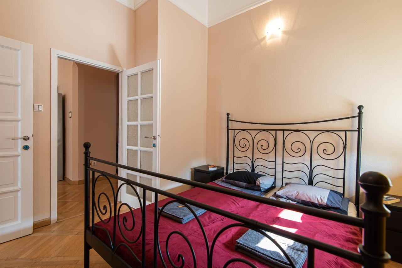 Patrik'S Budapest Center Apartment Bagian luar foto